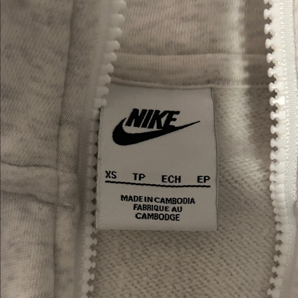 Nike Women's Light Gray Zip-Up Sweater - Picture 2 of 2